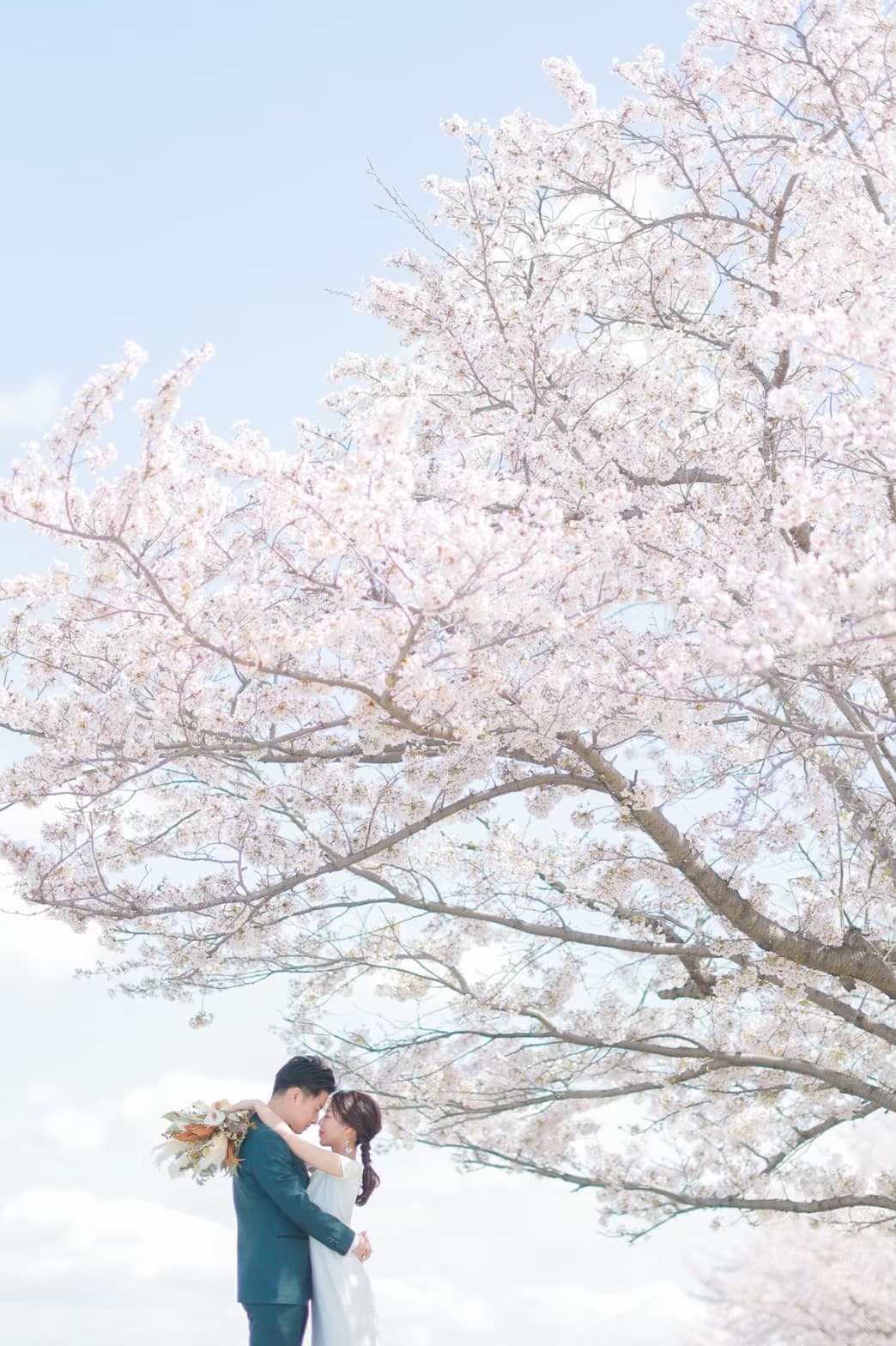 "名古屋 ロケーション前撮り ウェディングフォト 自然な笑顔"